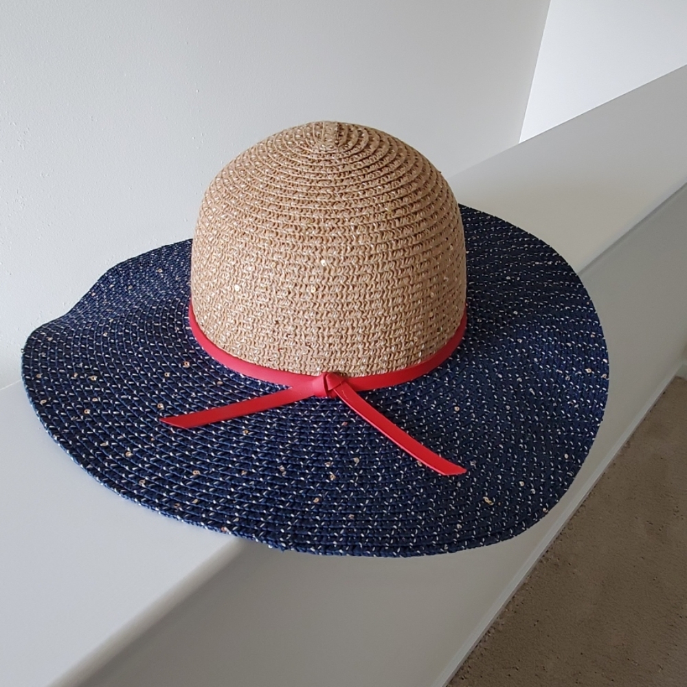 CHARMING CHARLIE hat